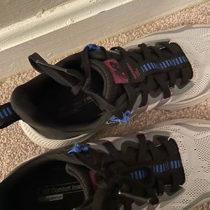 New Balance Trail Blazers Size 7